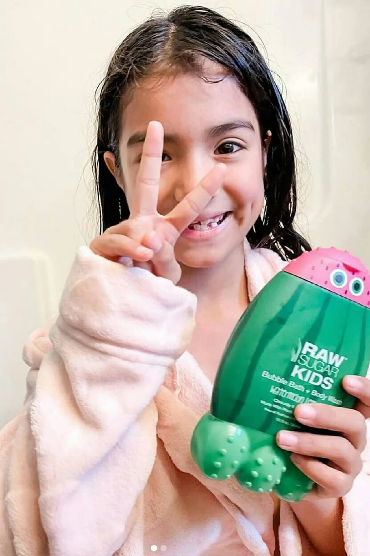 Kids' 2-in-1 Bubble Bath + Body Wash | Watermelon Lemonade | 12 fl oz - Image 8